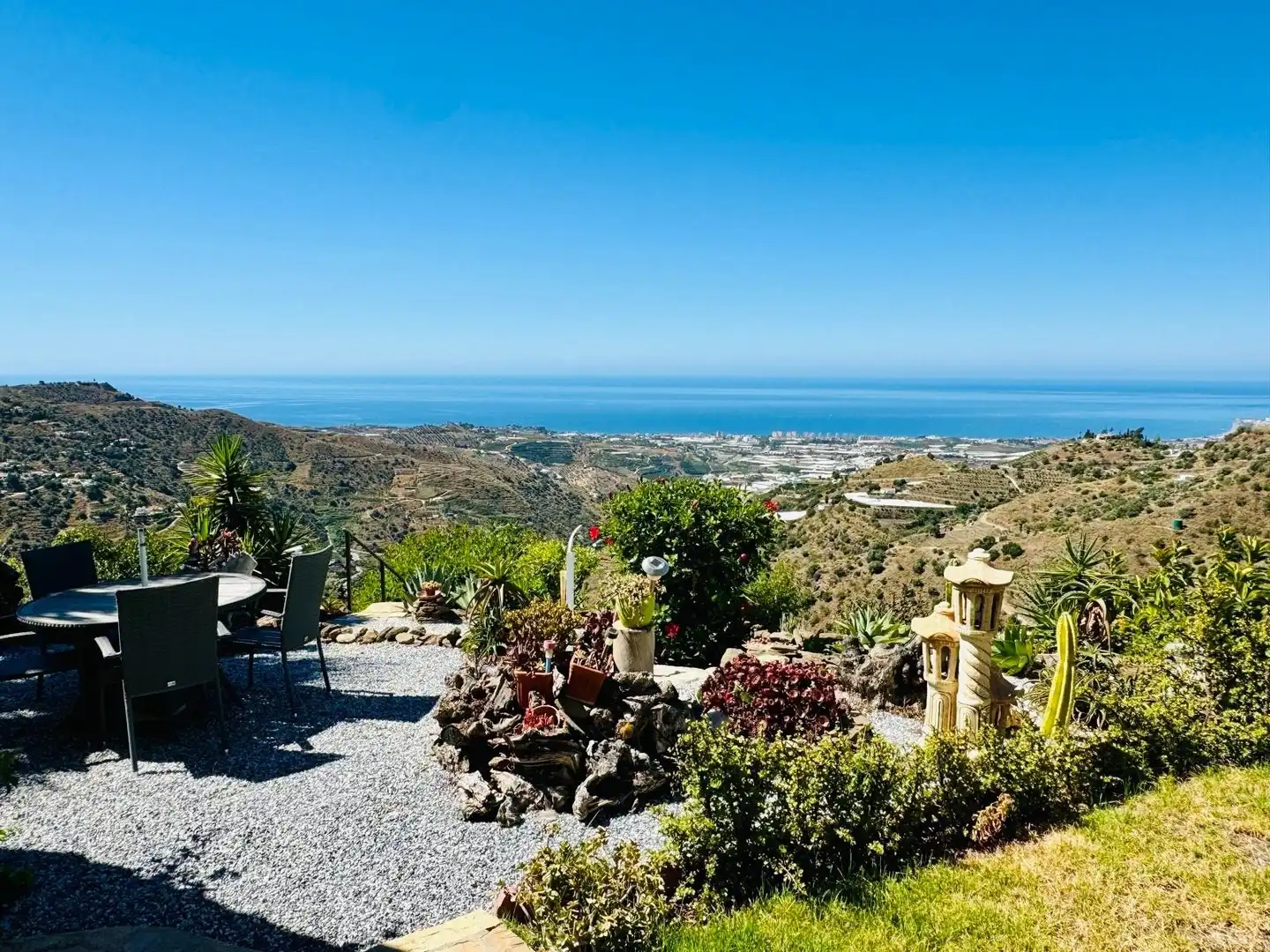 Vista exterior de Casa o xalet en venda en Arenas amb Aire condicionat, Jardí privat i Traster