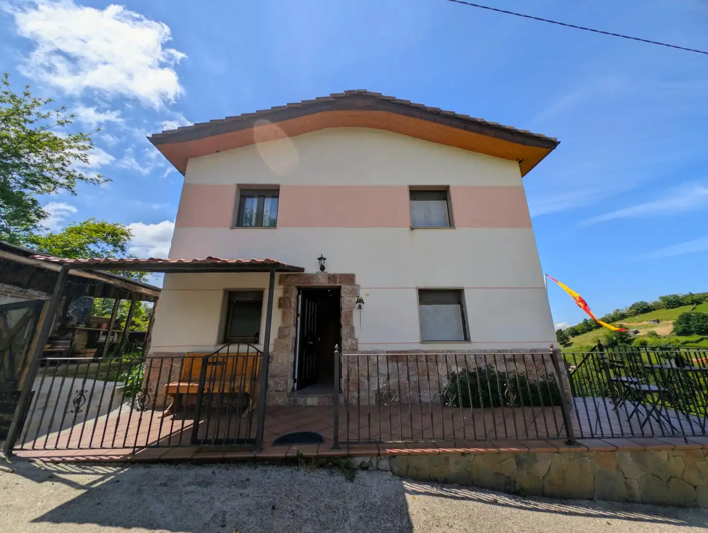 Vista exterior de Casa o chalet en venta en Laviana con Calefacción y Terraza