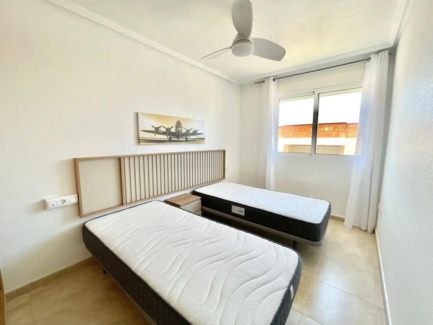 Dormitori de Apartament de lloguer en Los Alcázares amb Aire condicionat, Traster i Moblat