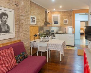 Living room of Flat to rent in  Barcelona Capital  with Air Conditioner, Oven and Washing machine