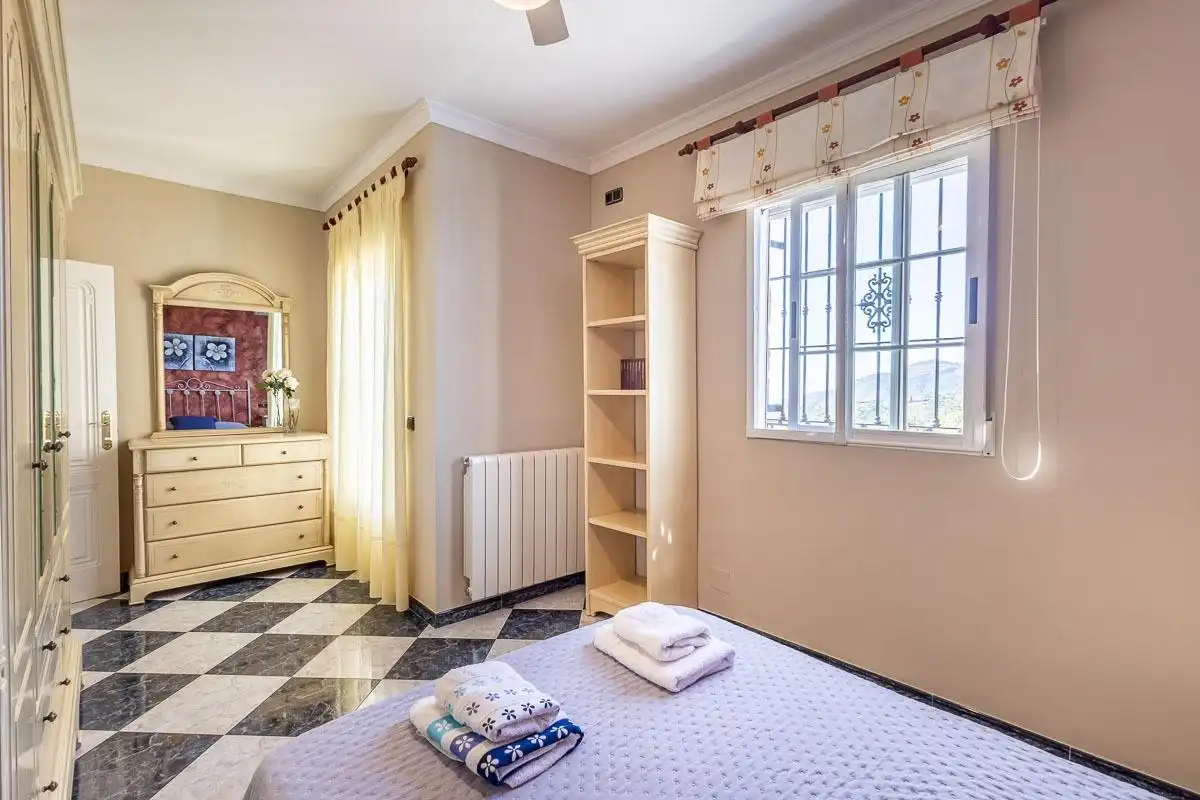 Habitación de Casa o chalet en venta en Ítrabo con Calefacción, Jardín privado y Terraza