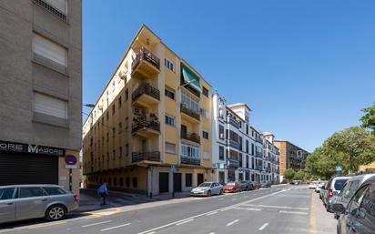 Vista exterior de Pis en venda en  Granada Capital amb Aire condicionat, Calefacció i Terrassa