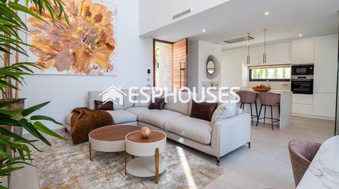 A pocos minutos de Benidorm, villa de obra nueva con piscina y jardín, imatge 2