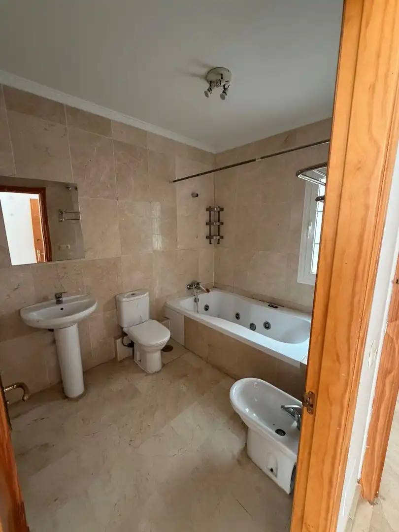 Bany de Casa adosada en venda en Mijas amb Calefacció, Jardí privat i Terrassa