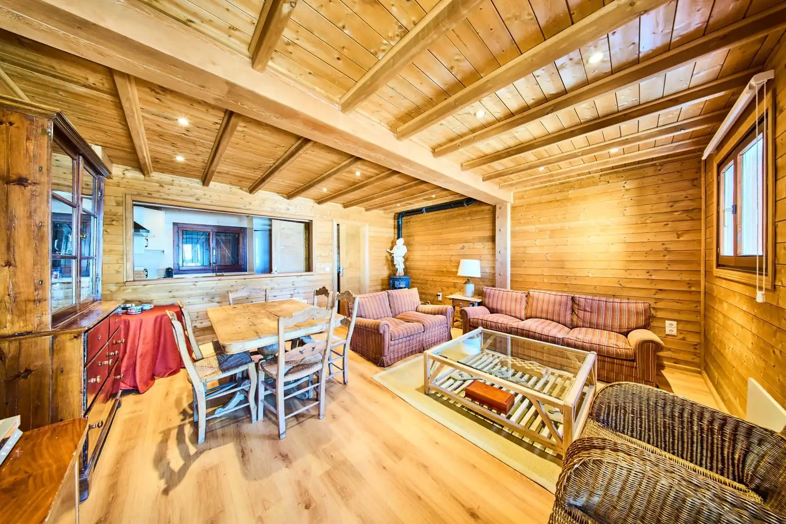 Sala d'estar de Casa adosada en venda en Sierra Nevada amb Parquet i Alarma