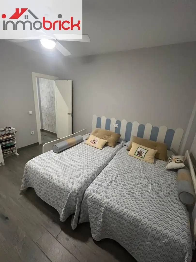 Habitación de Piso en venta en Lucena con Aire acondicionado