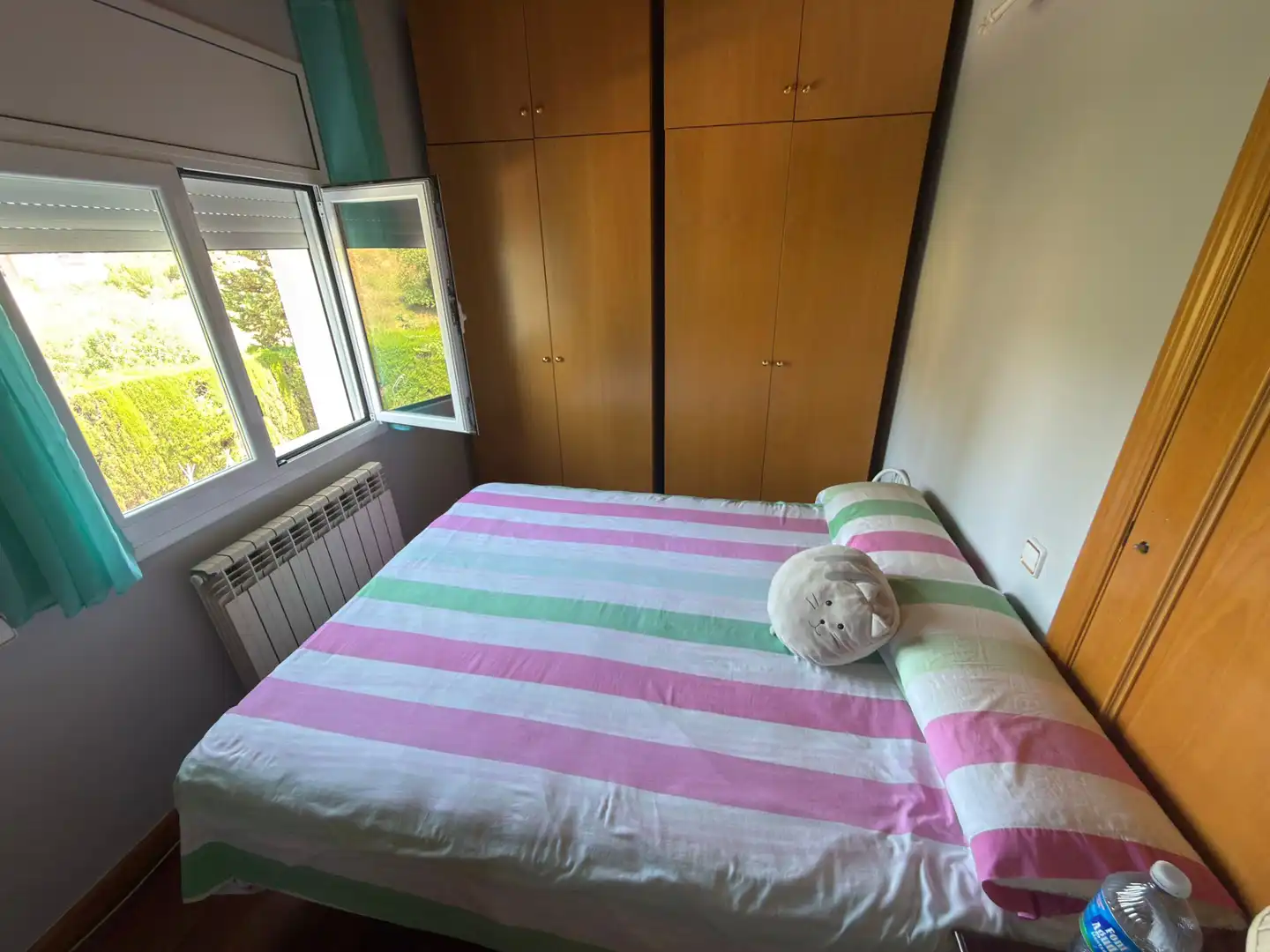 Dormitori de Casa o xalet en venda en Sant Boi de Llobregat amb Calefacció, Jardí privat i Parquet