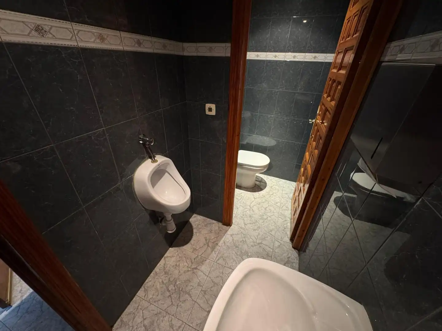 Bany de Casa o xalet en venda en Torres de la Alameda amb Aire condicionat, Calefacció i Moblat