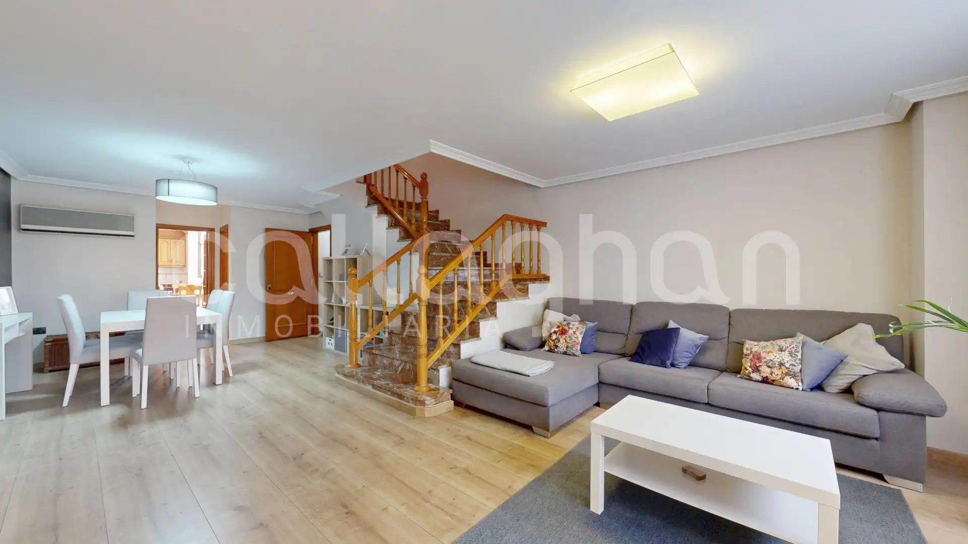 Casa adosada en venta en Benetússer con Aire acondicionado, Calefacción y Terraza