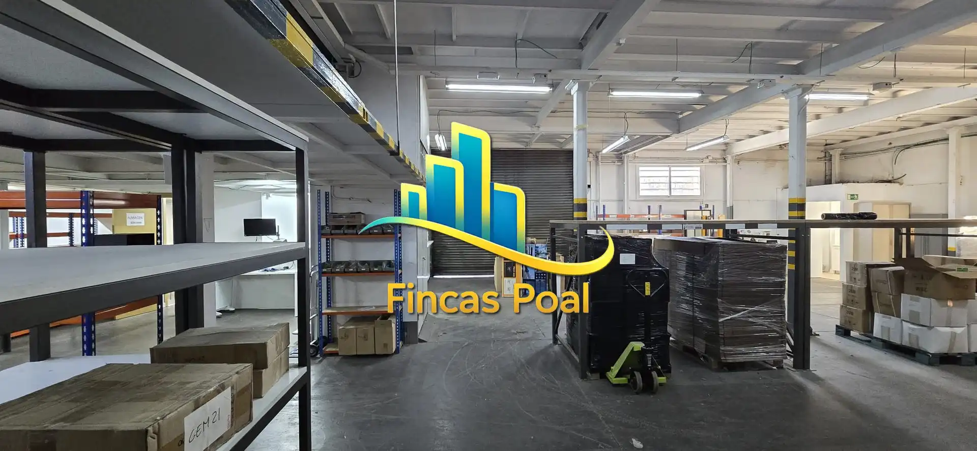 Piscina de Nave industrial en venta en Rubí