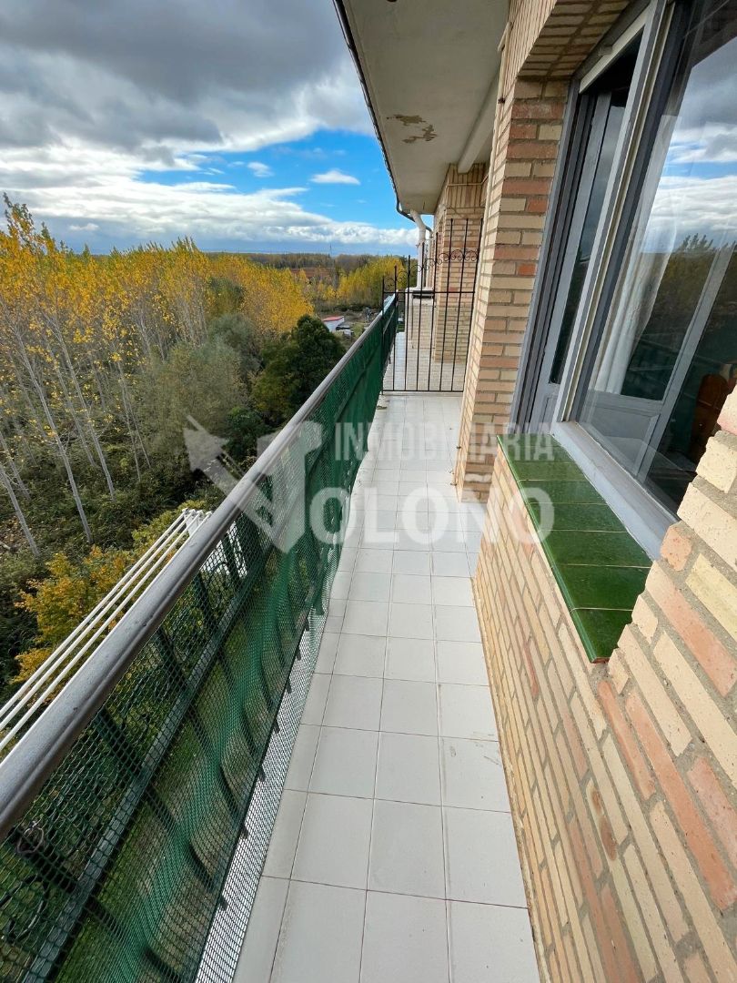 Terrace of Flat for sale in Anguciana  with Terrace, Furnished and Oven