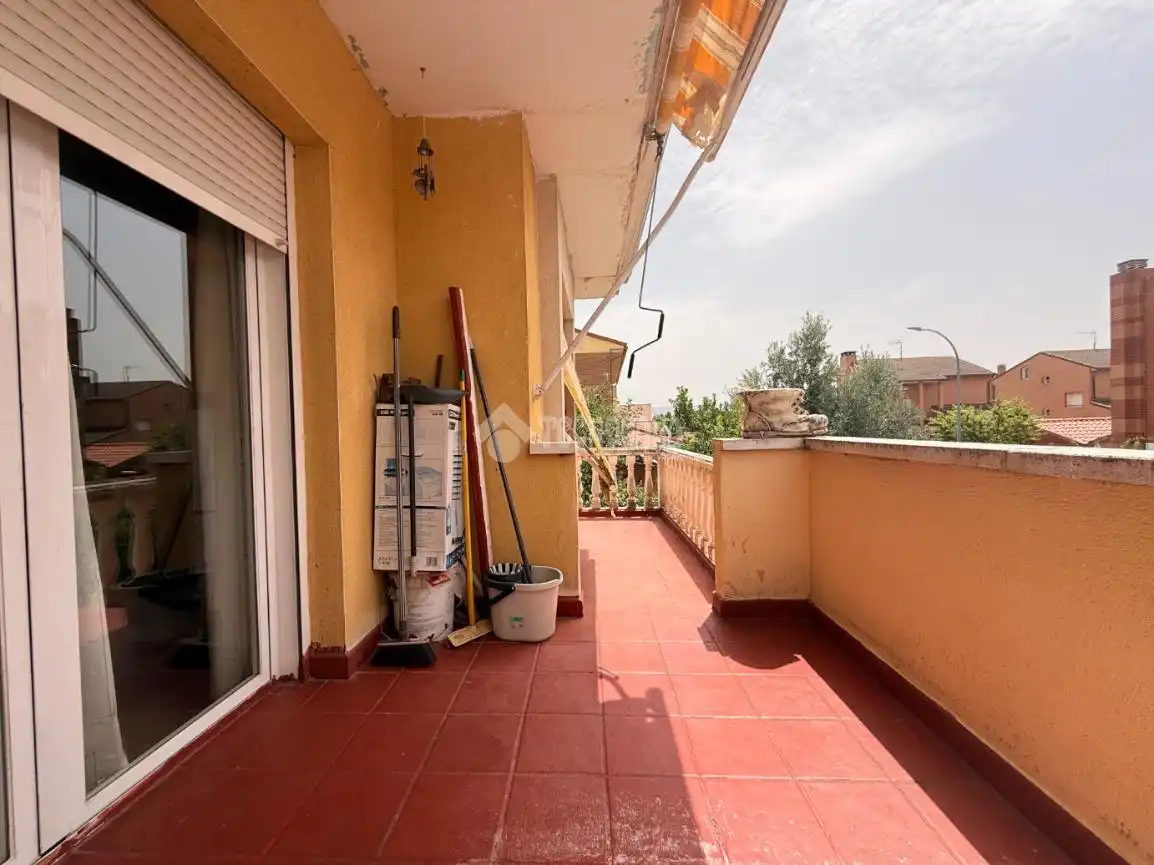 Casa aparellada en venda a Alovera, imagen 20