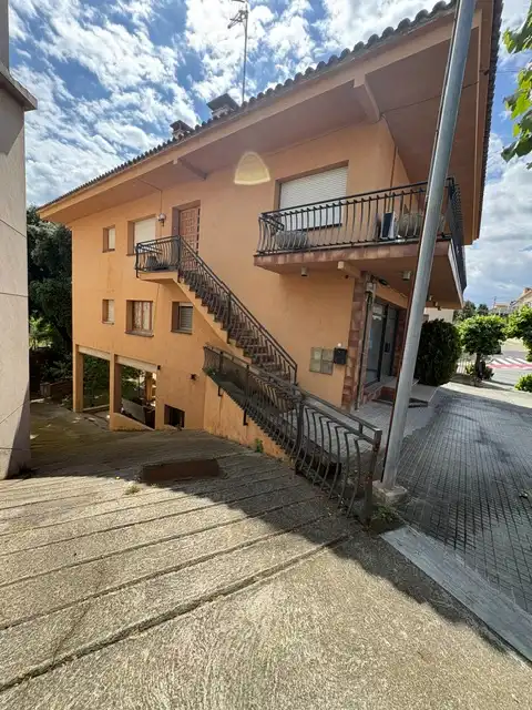 Exterior view of Houses for sale in Santa Eulàlia de Ronçana  with Air Conditioner, Heating and Parquet flooring