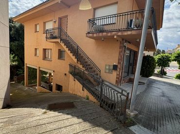Maison avec balcon à vendre à Passatge de Santa Eulàlia 28