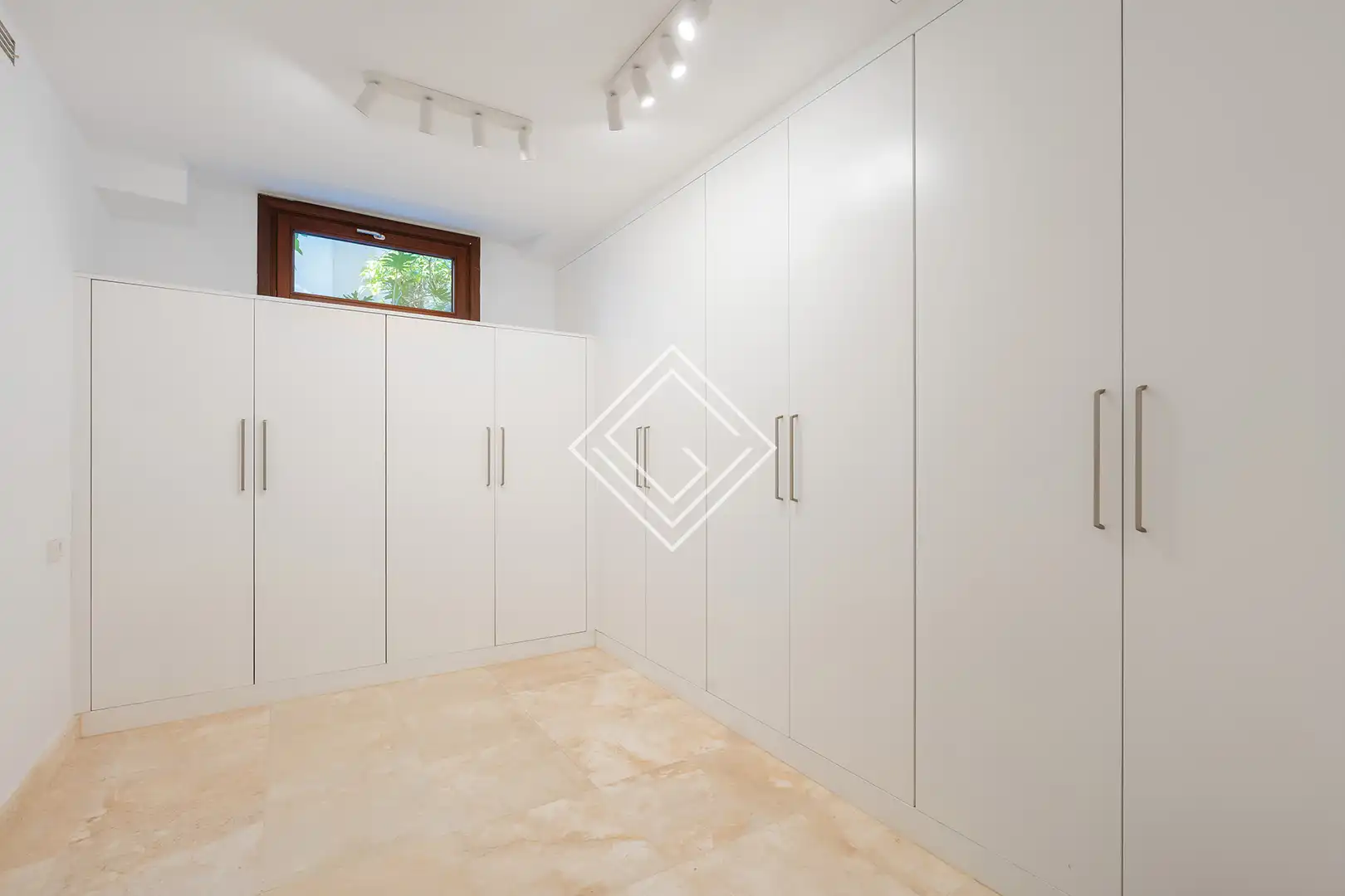 Chalet con piscina en venta en Milla de Oro, imagen 21