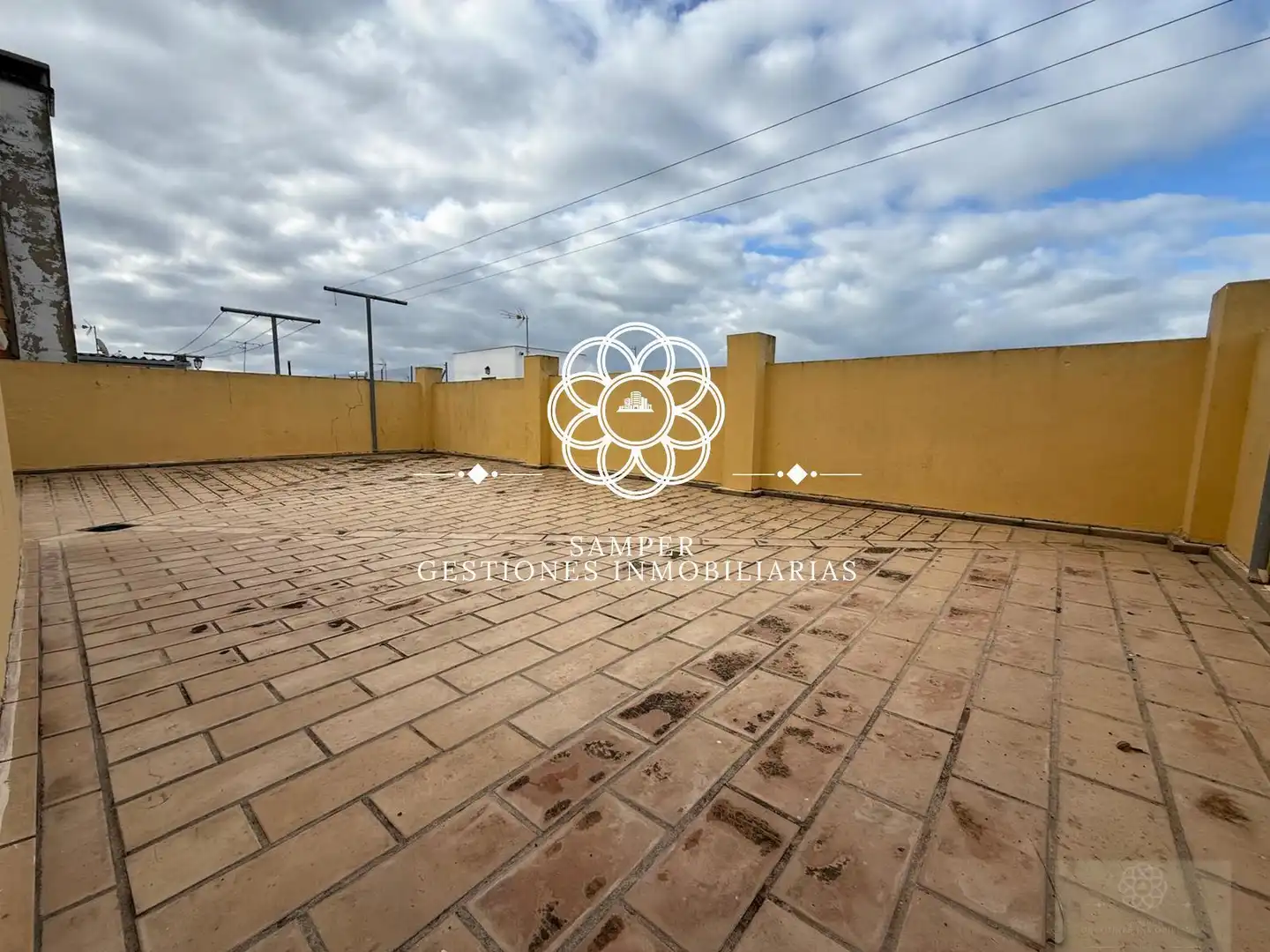 Terrassa de Casa adosada en venda en El Puerto de Santa María amb Traster