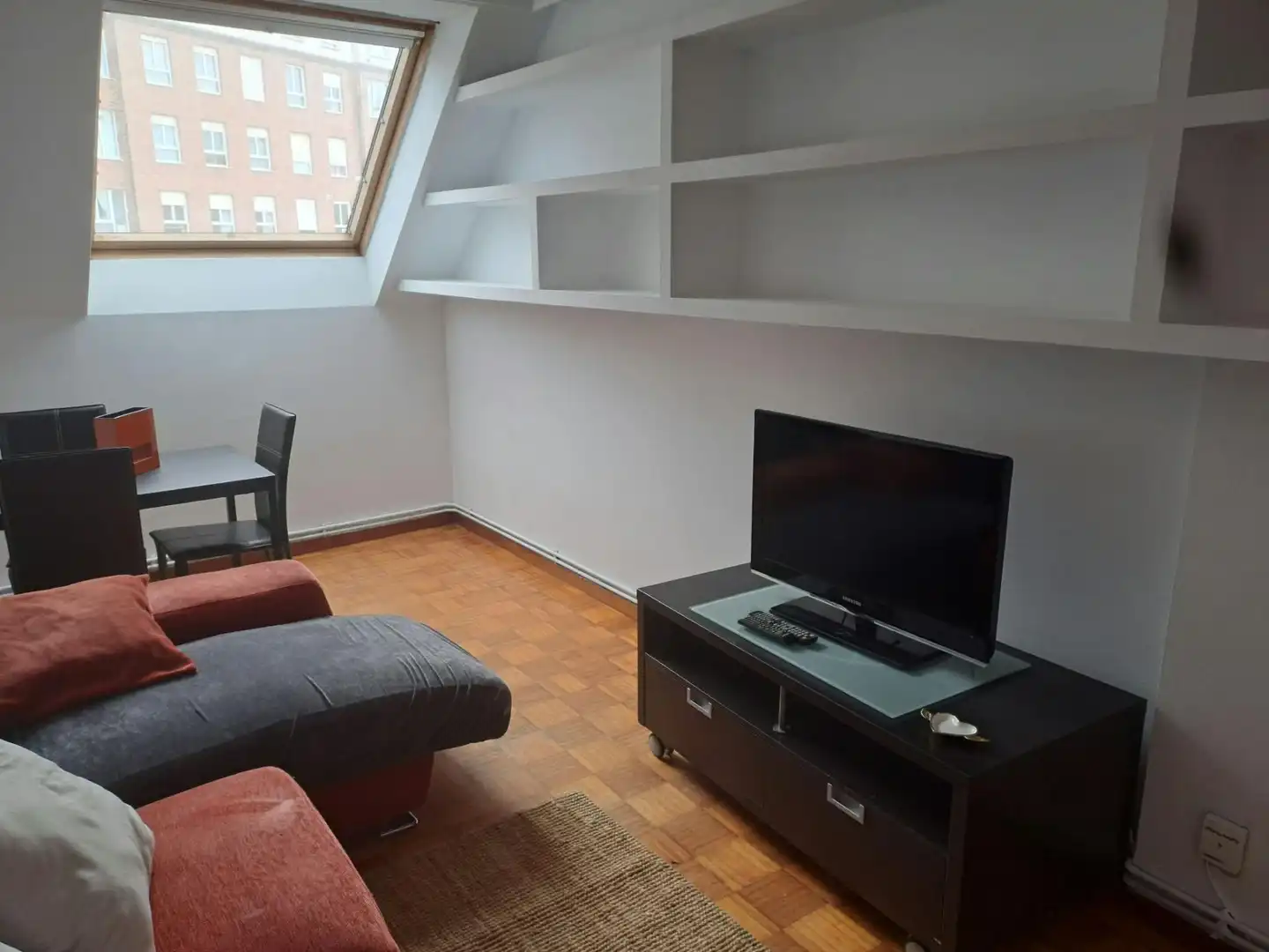Sala de estar de Apartamento en venta en Oviedo  con Calefacción