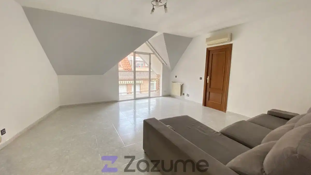 Flat for rent in C. Tamujar, Tres Olivos - La Piedad