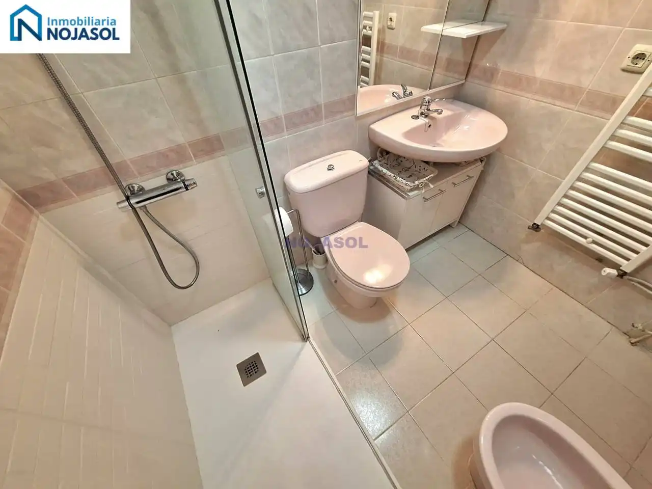 Baño de Apartamento de alquiler en Noja con Calefacción, Terraza y Amueblado