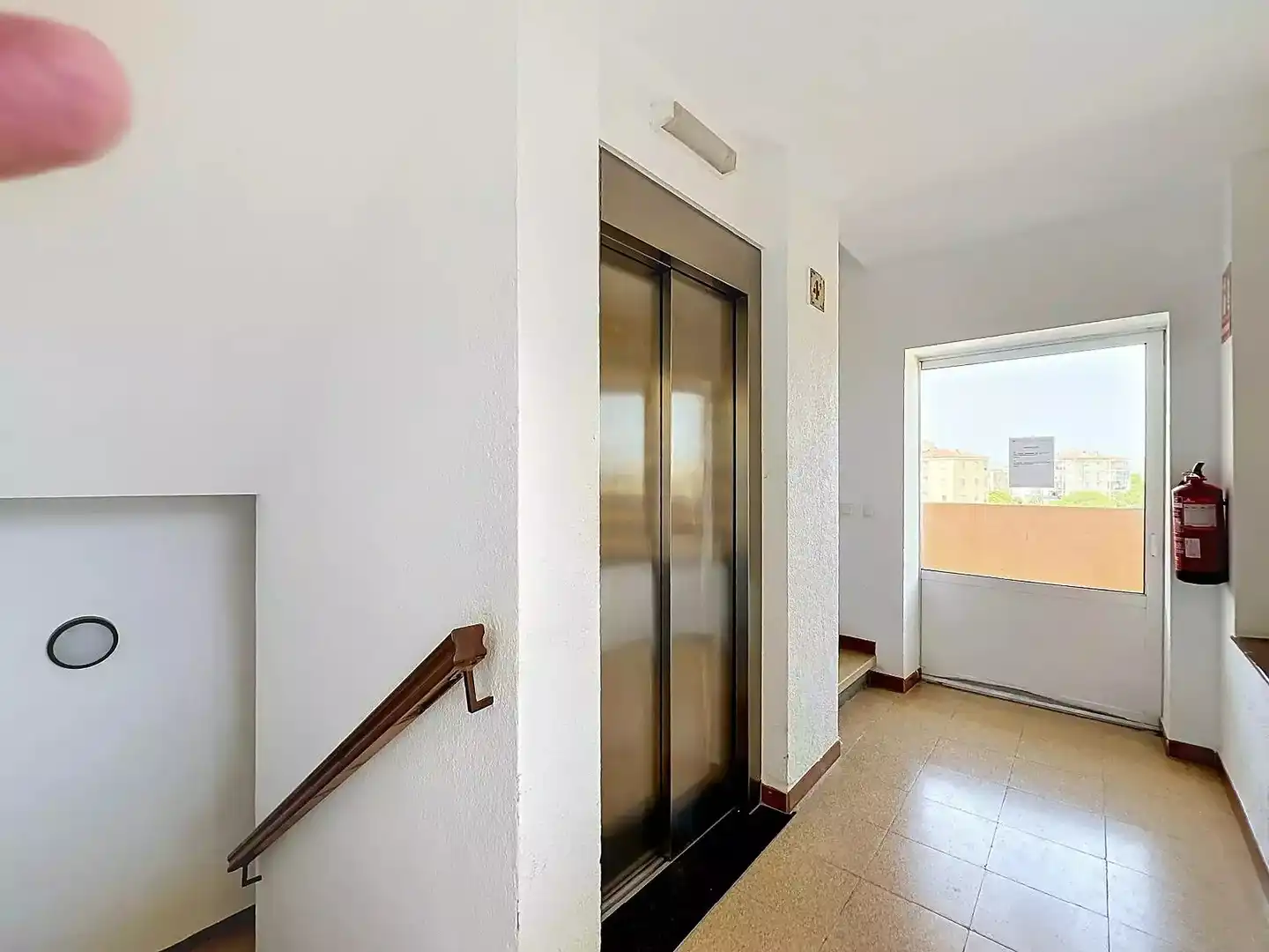 Flat for sale in Roses  with Furnished