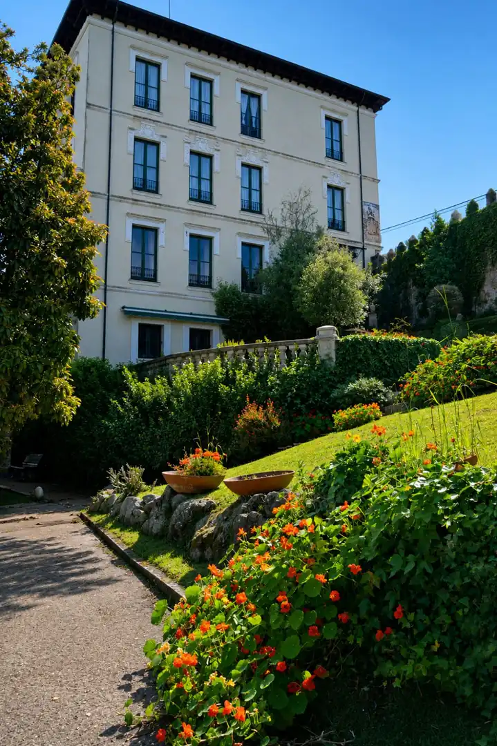 Jardín de Casa o chalet en venta en Colindres con Calefacción, Trastero y Amueblado
