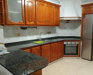 Kitchen of Attic to rent in Elche / Elx  with Parquet flooring, Terrace and Storage room