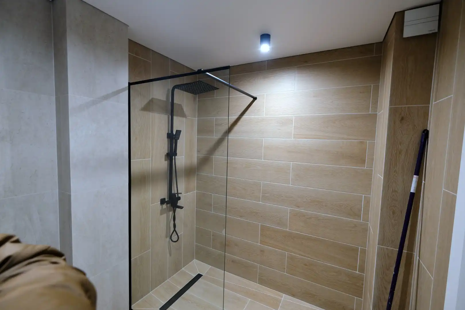 Bathroom of Apartments for sale in Torrevieja  with Air Conditioner and Furnished