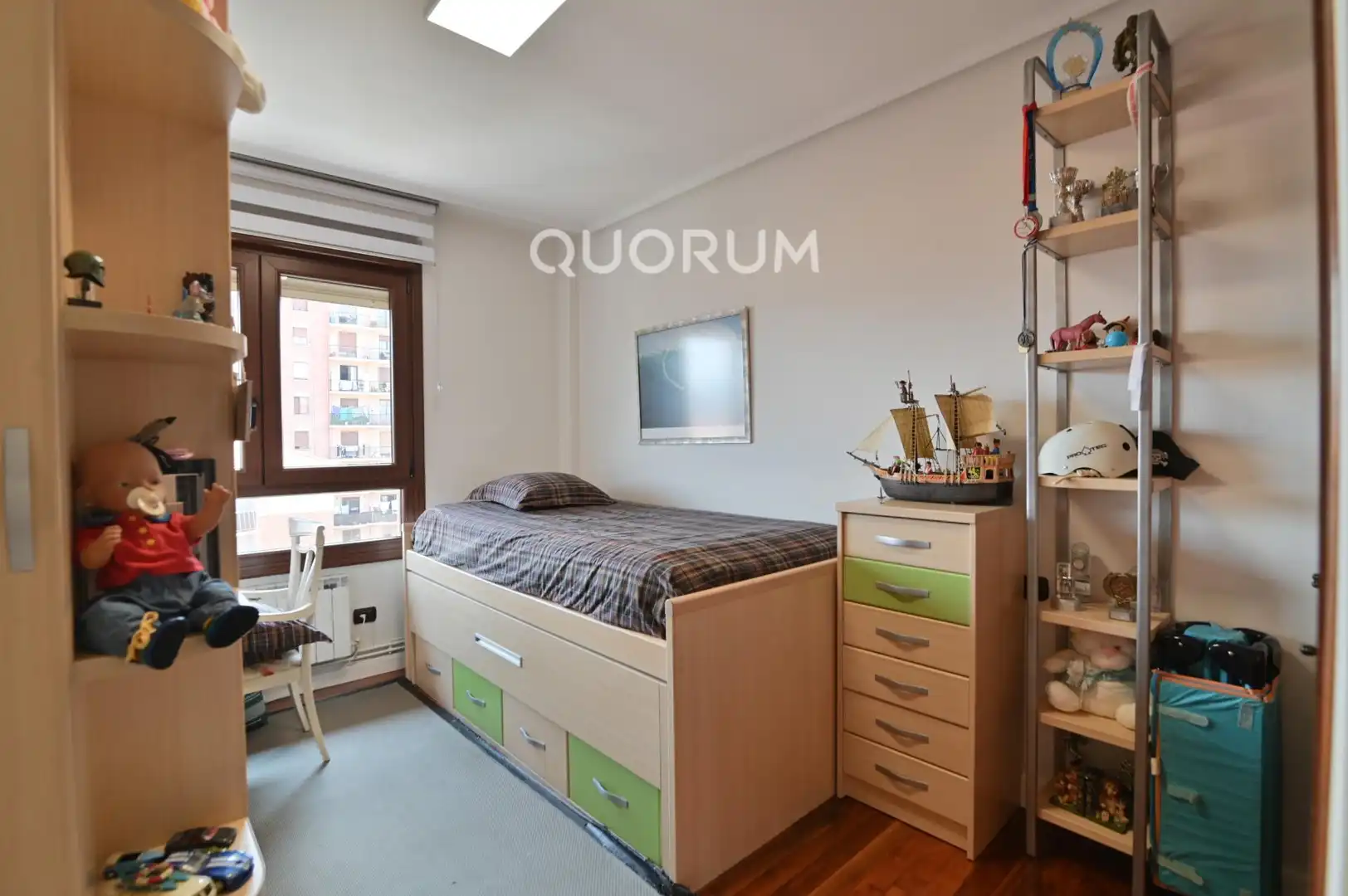 Habitación de Piso en venta en Bilbao  con Calefacción, Terraza y Amueblado