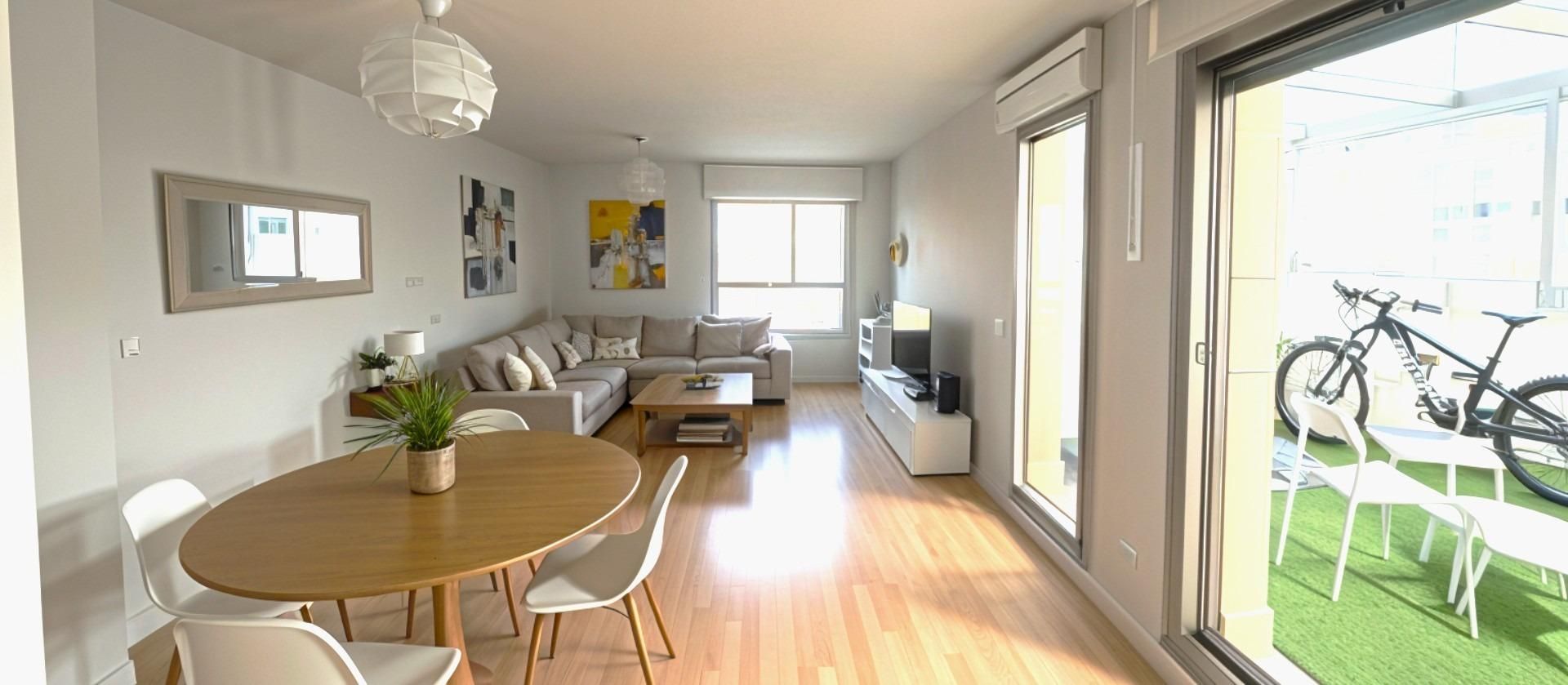 Sala d'estar de Àtic de lloguer en  Madrid Capital amb Aire condicionat, Calefacció i Terrassa