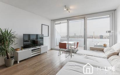 Sala d'estar de Apartament en venda en  Barcelona Capital amb Aire condicionat, Parquet i Terrassa