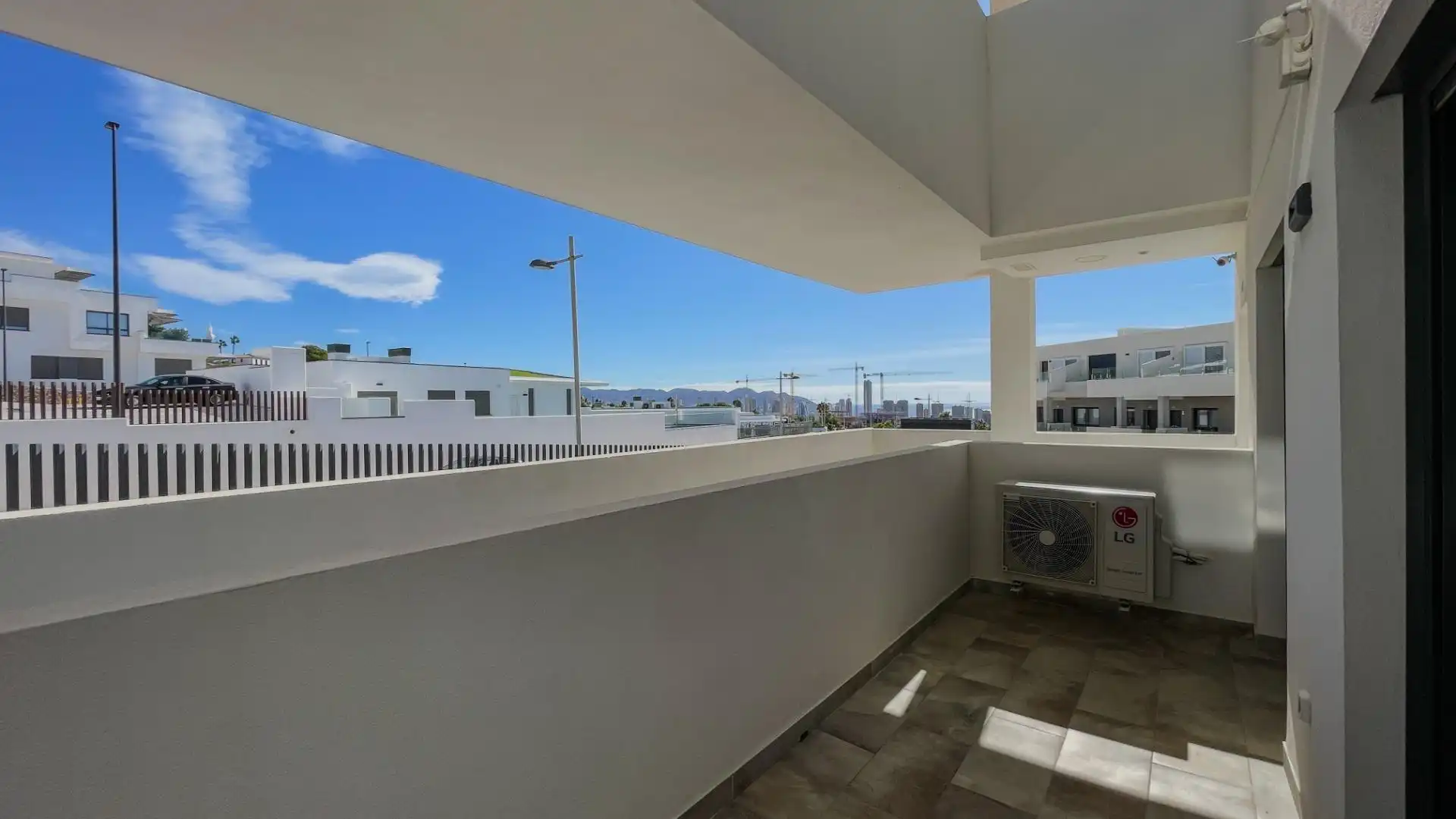 Vista exterior de Dúplex en venta en Finestrat con Aire acondicionado, Terraza y Amueblado