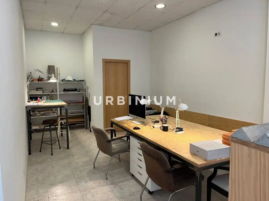 Local comercial de lloguer a Eixample Sud – Migdia, imagen 6