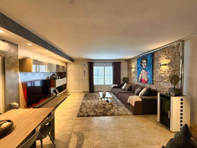 Casa adosada en Venta en Calle Sant Joan De La Creu en Son Ferriol
