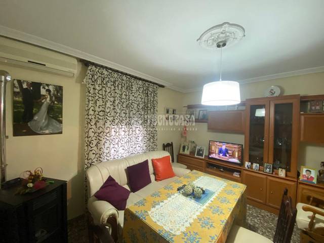 Casa adosada en Venta en Vilches