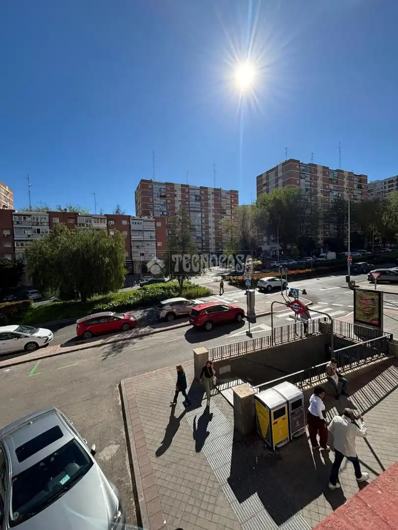 Vista exterior de Piso en venta en Madrid