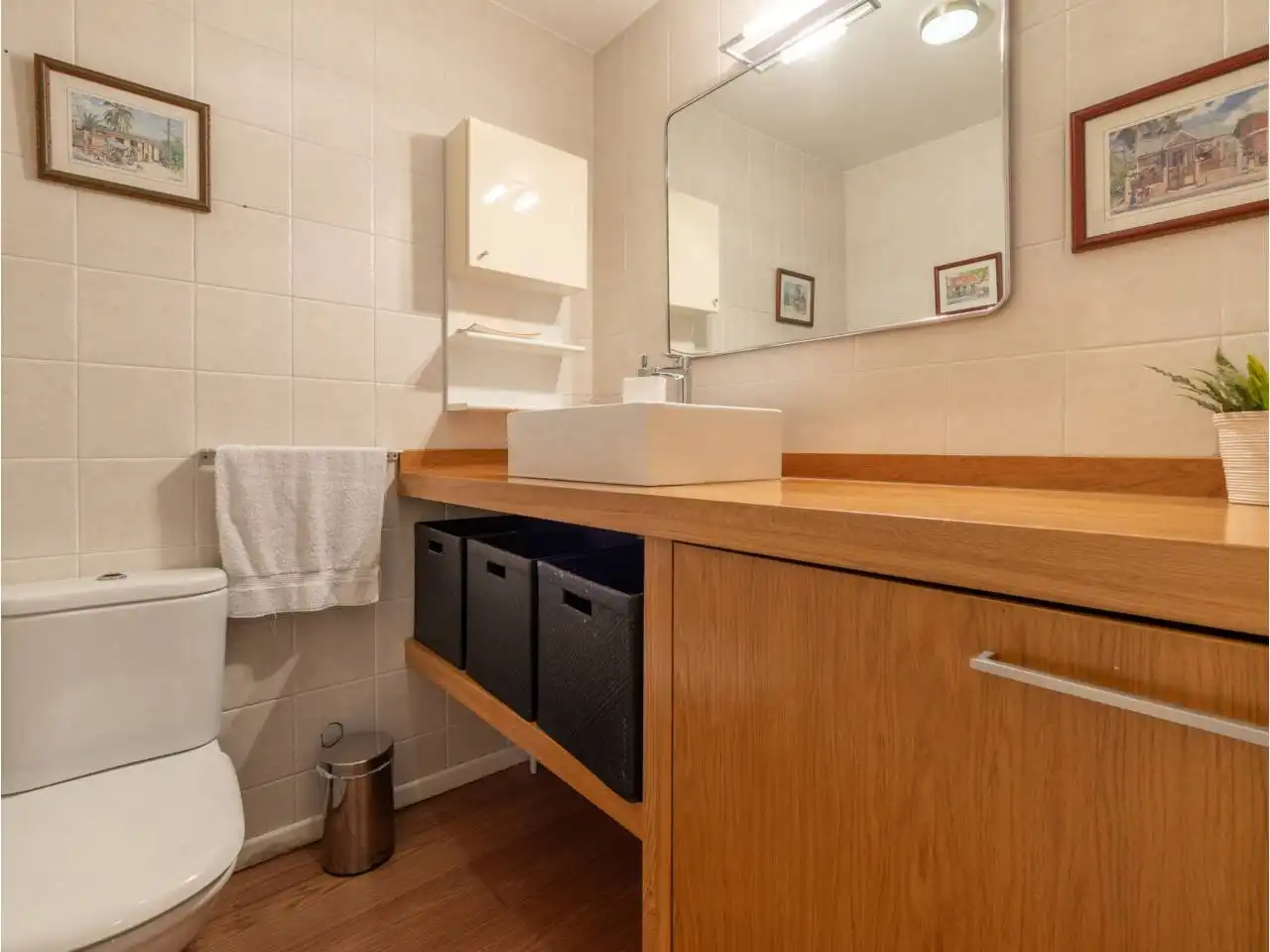 Bany de Casa o xalet en venda en Donostia - San Sebastián  amb Aire condicionat, Calefacció i Jardí privat