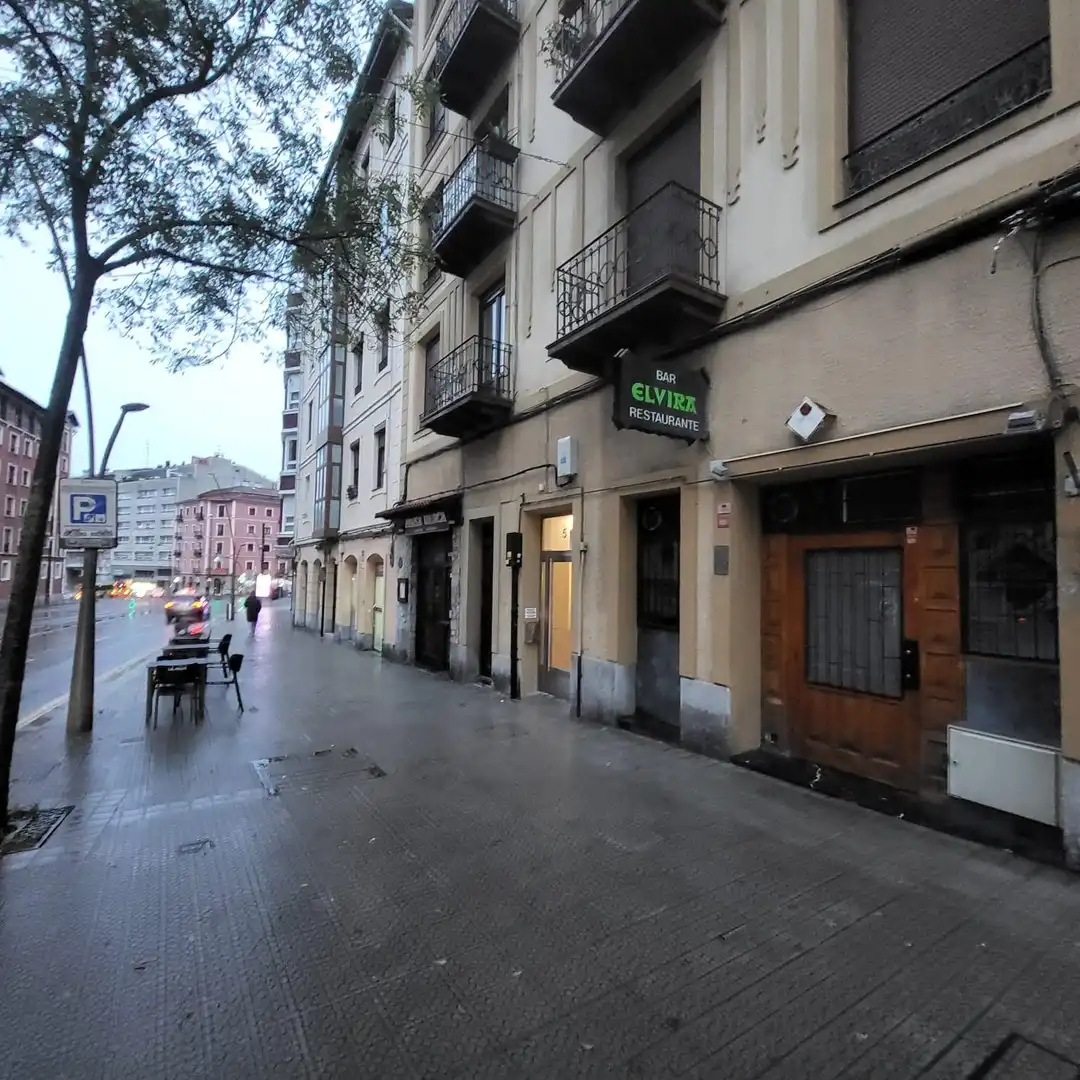Vista exterior de Local de lloguer en Bilbao 