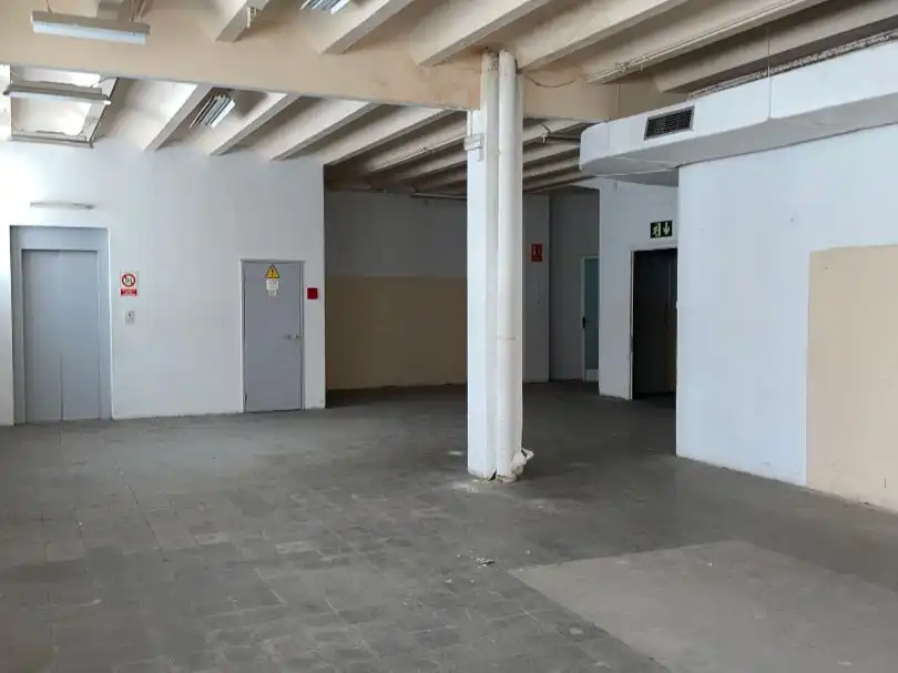 Industriegebäude zum Verkauf in Escultor Llimona 52, imagen 4