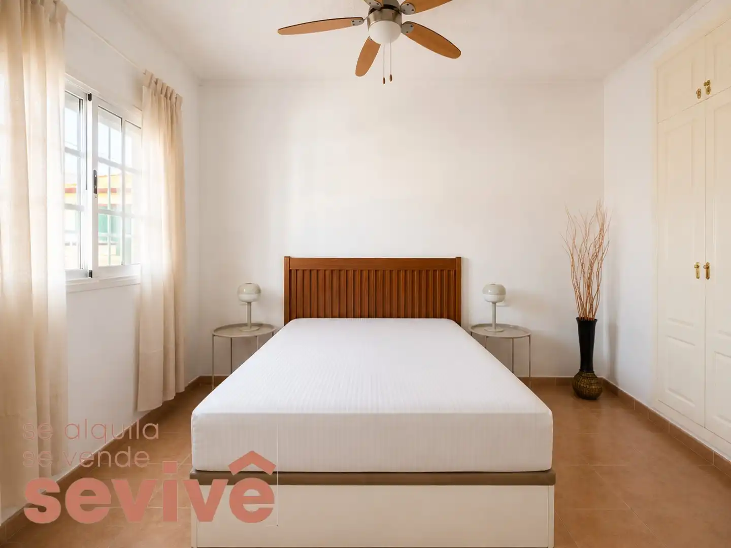 Habitación de Piso de alquiler en Antigua con Terraza, Piscina y Amueblado