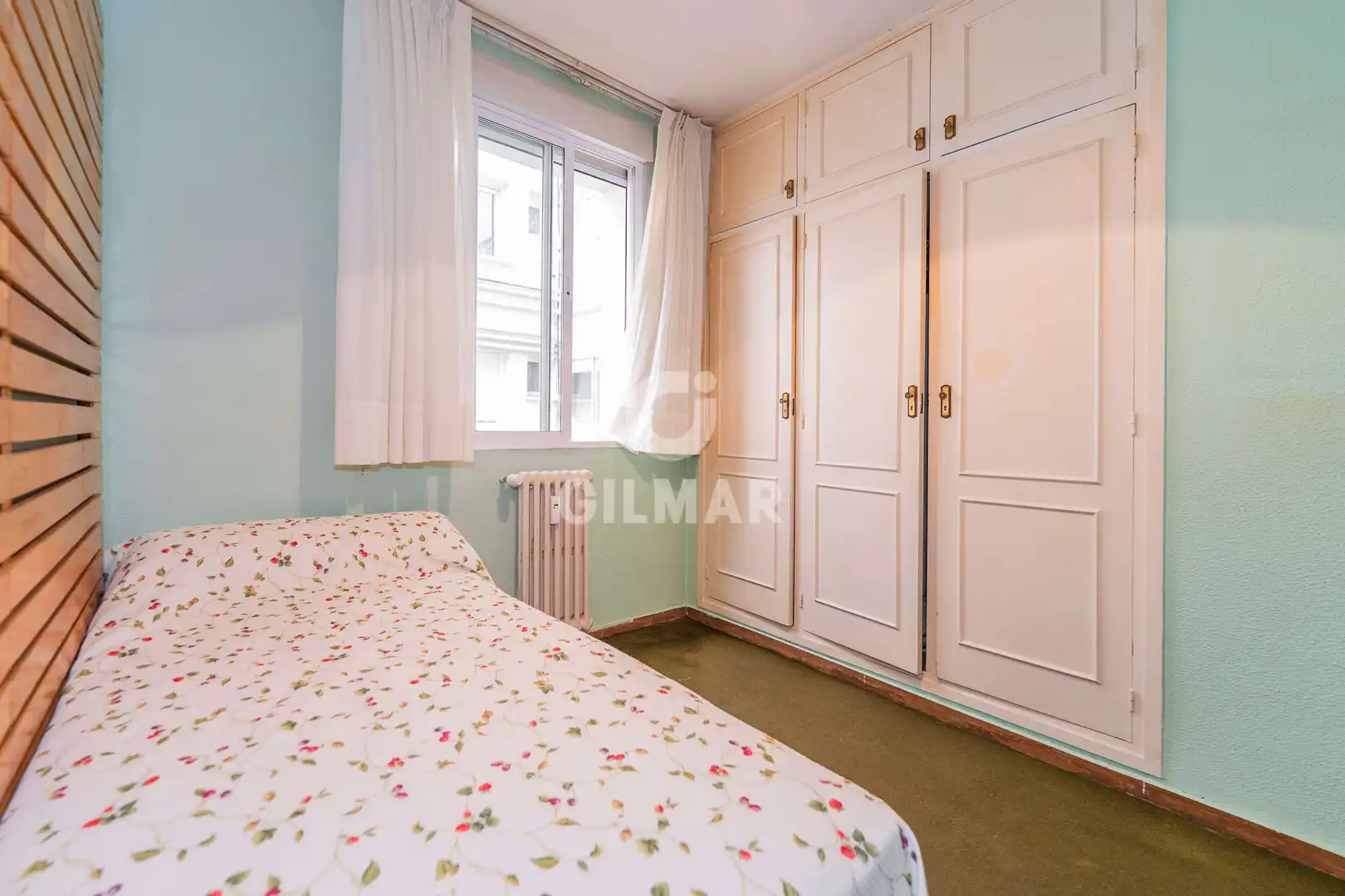 Habitación de Piso en venta en Madrid con Calefacción, Trastero y Balcón
