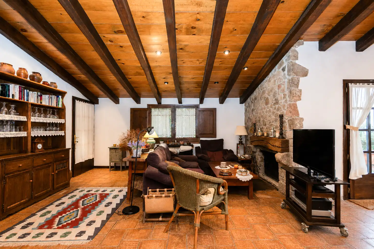 Sala de estar de Finca rústica en venta en L'Esquirol con Calefacción, Jardín privado y Terraza