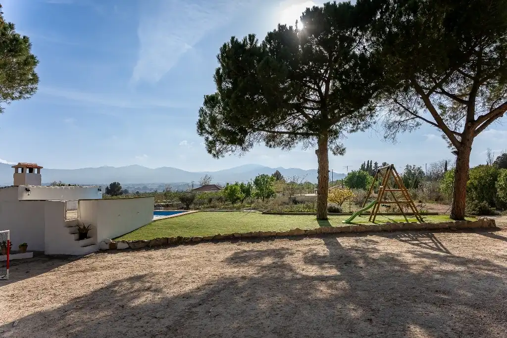 Jardín de Casa o chalet en venta en Castalla con Jardín privado, Piscina y Amueblado