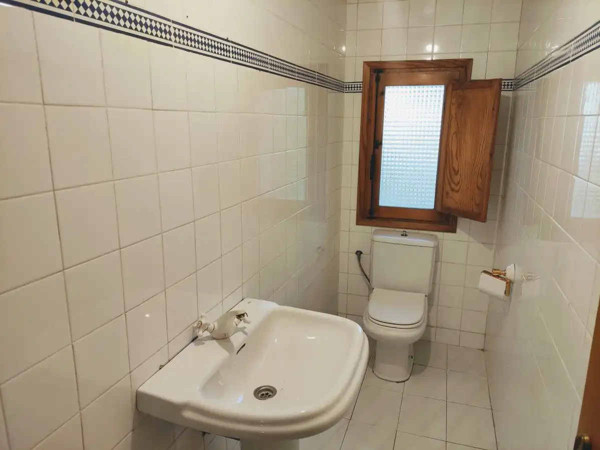 Bathroom of Country homes for sale in Aínsa-Sobrarbe  with Heating, Terrace and Storage room