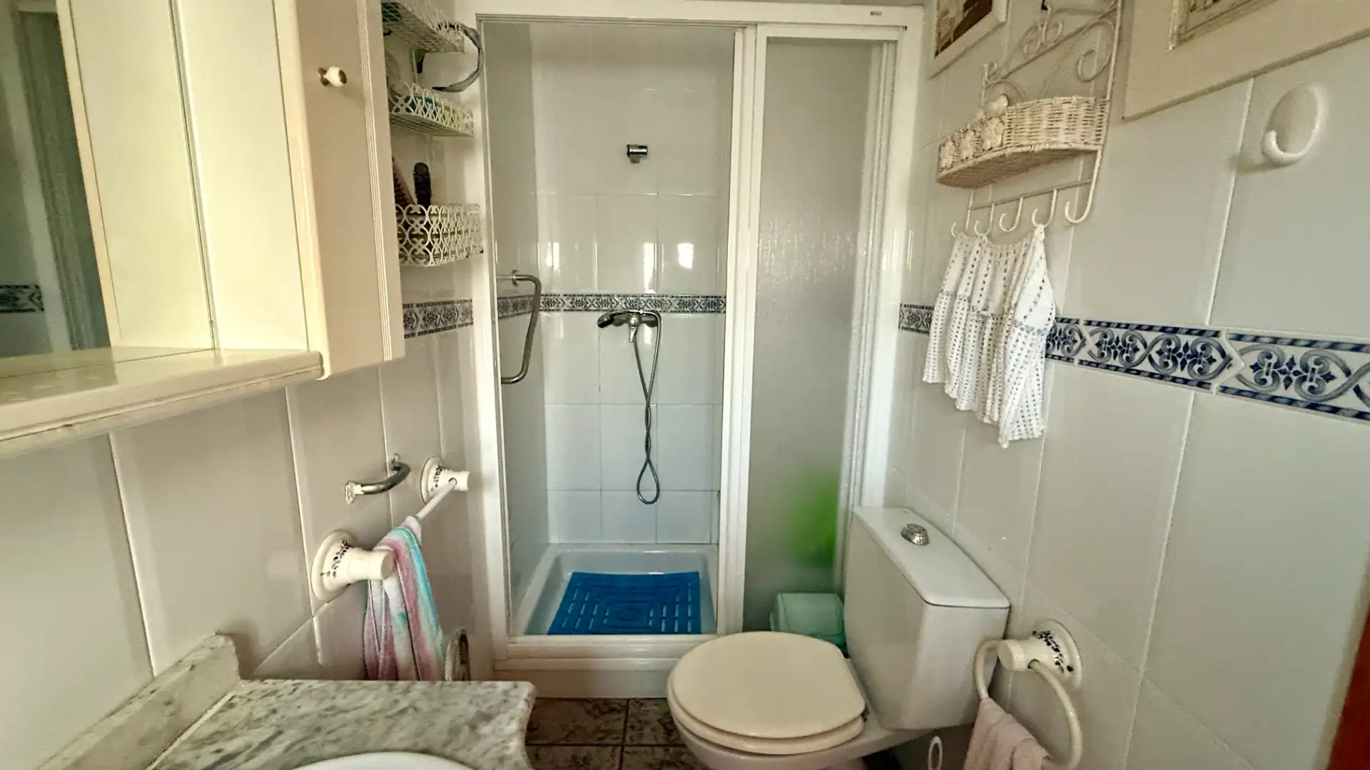Bathroom of Houses for sale in Roquetas de Mar  with Terrace and Furnished