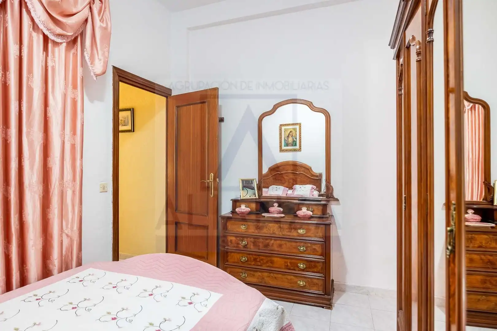 Habitación de Piso en venta en Camas con Aire acondicionado