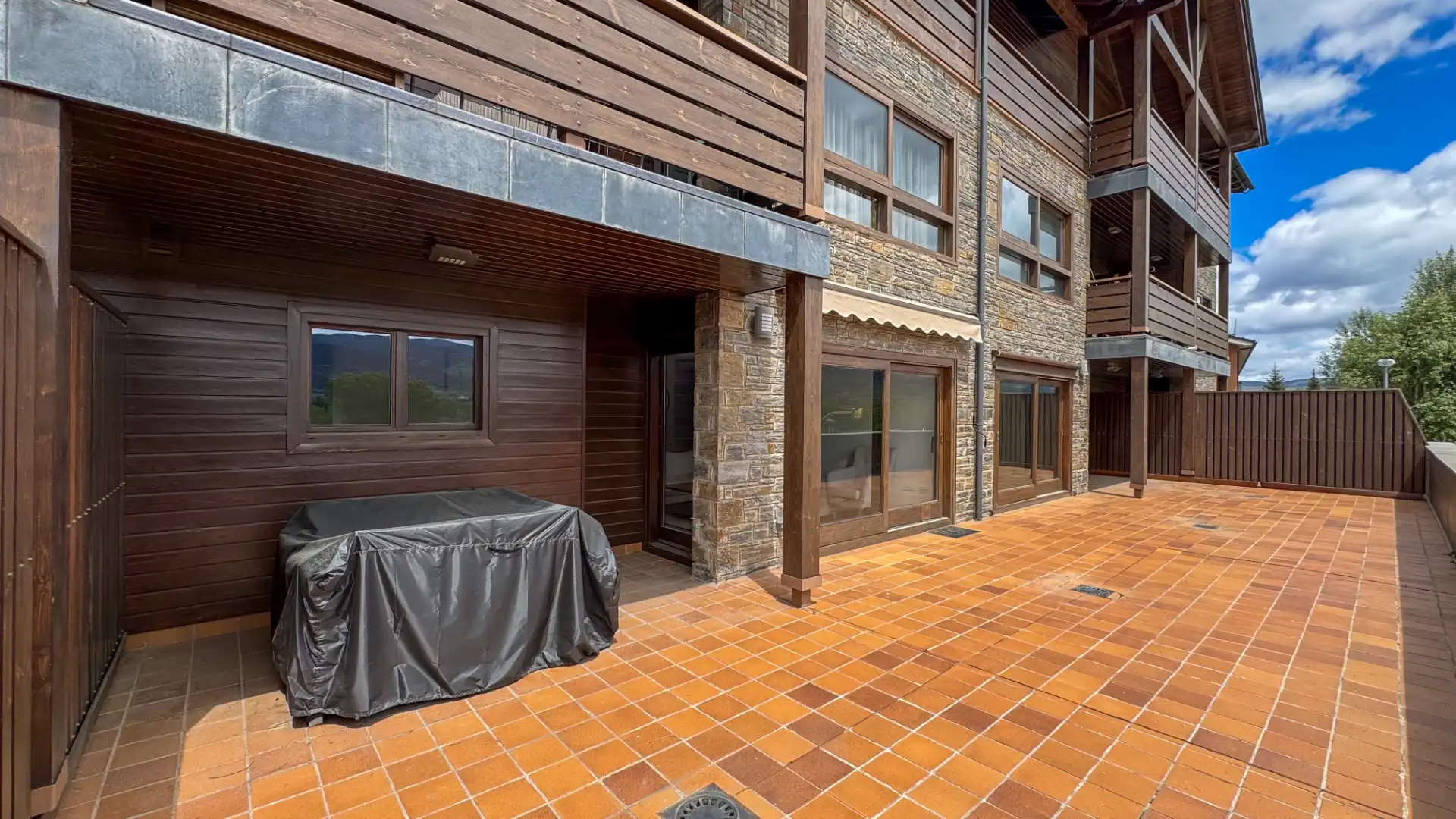 Terrasse von Wohnung zum Verkauf in Puigcerdà mit Heizung, Parkett und Terrasse