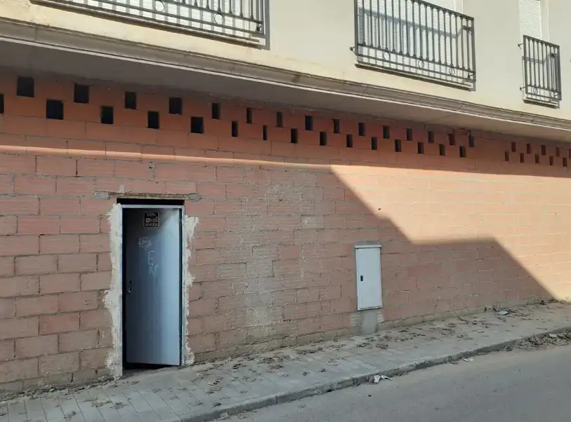 Local comercial en venda a Malagón, imagen 5