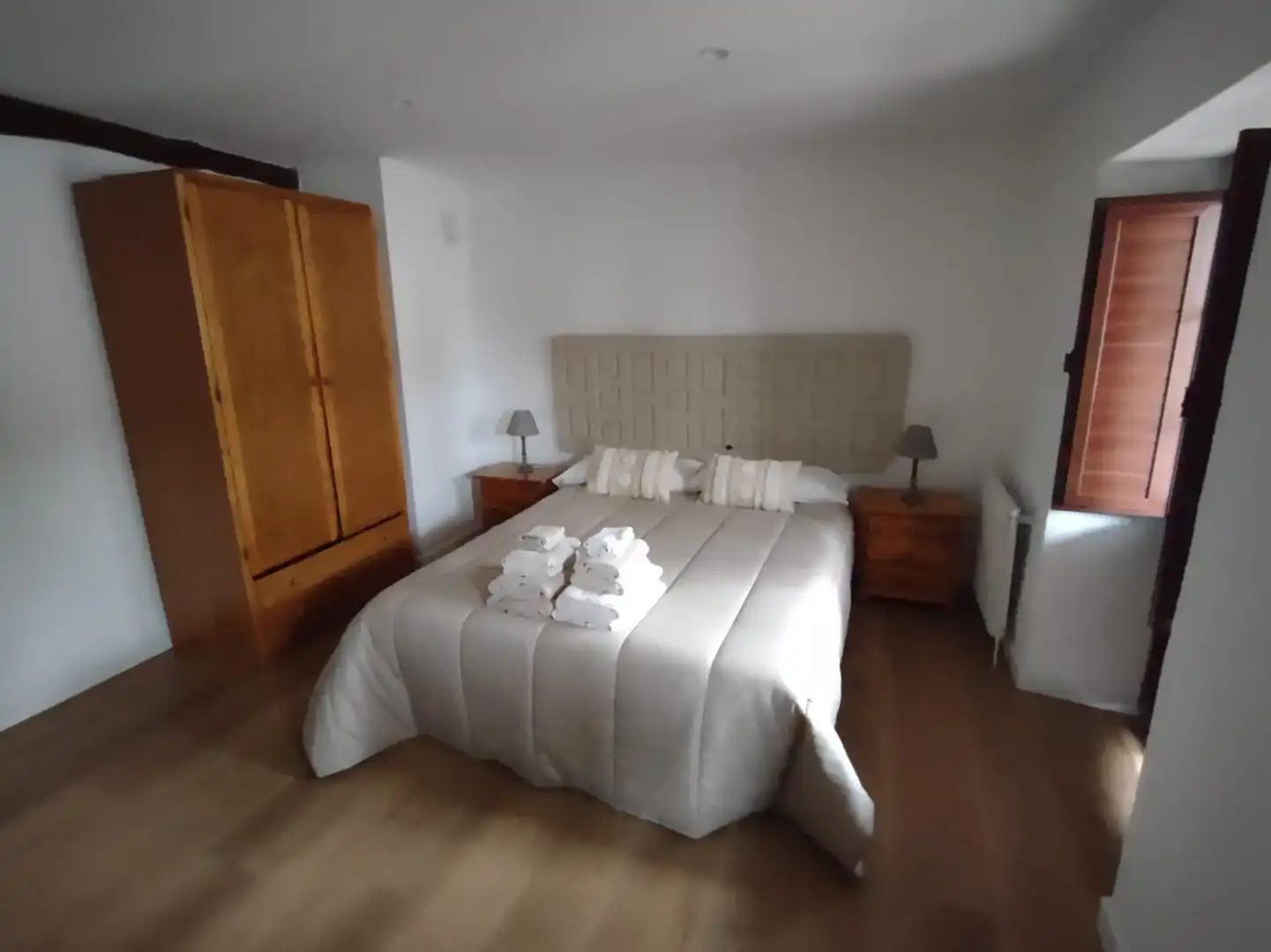 Dormitori de Casa adosada de lloguer en Riotuerto amb Calefacció, Jardí privat i Parquet
