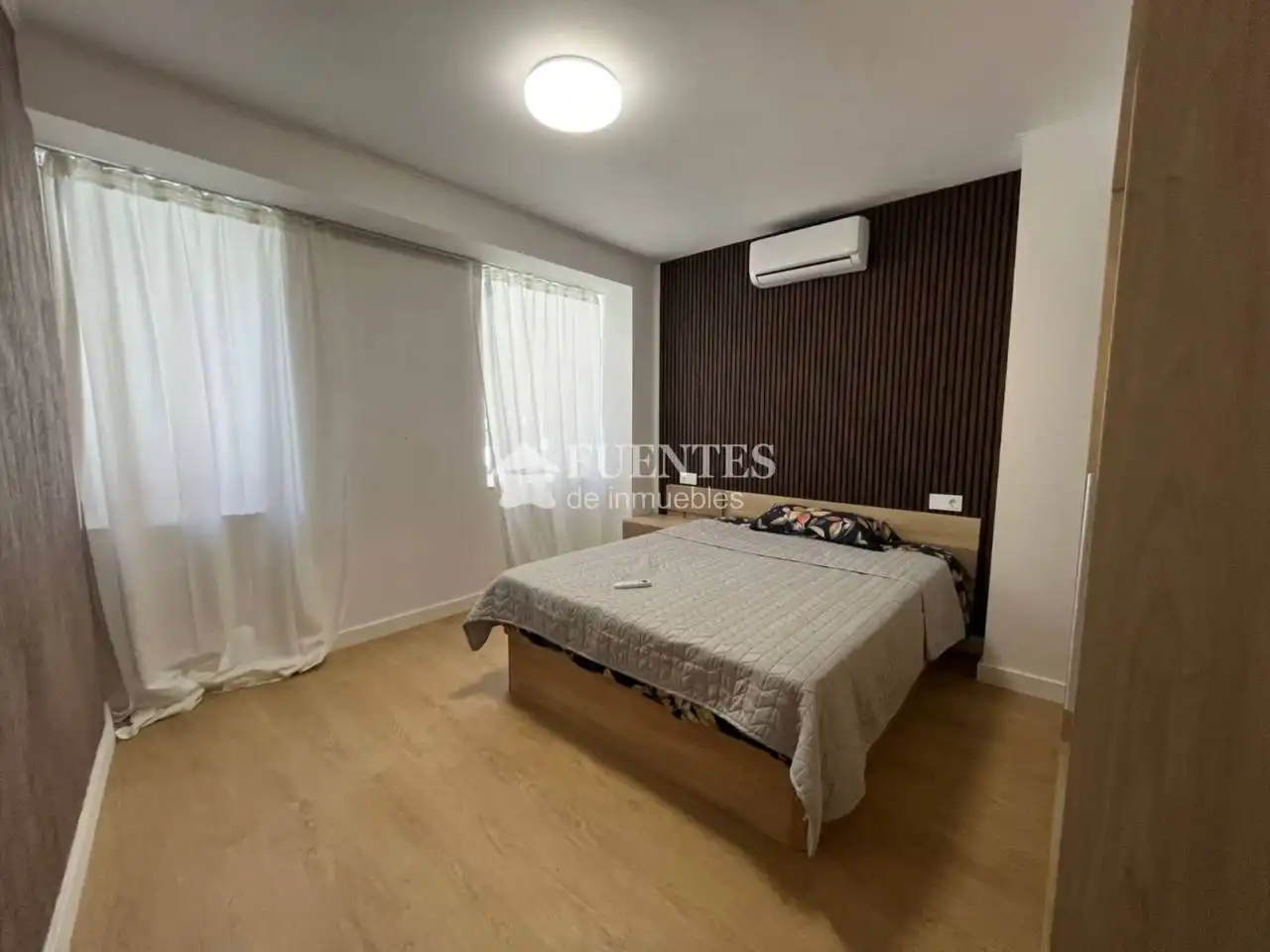 Piso en venta en Calle Cerdá, Altozano - Conde Lumiares