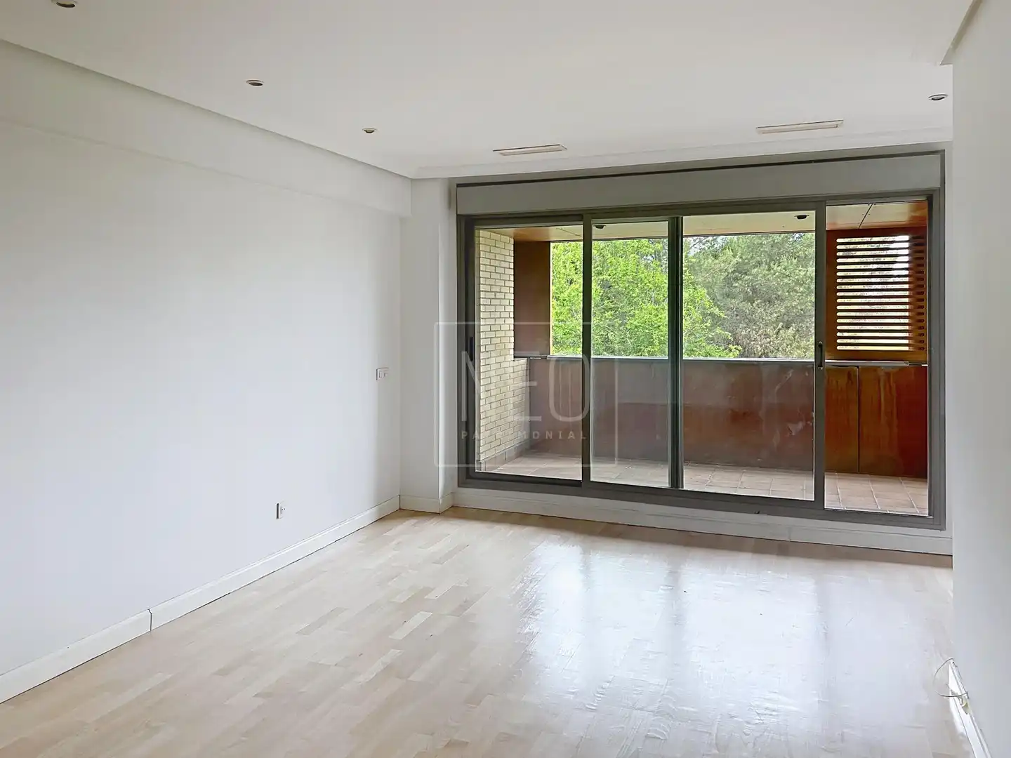 Bedroom of Flat for sale in Madrid  with Air Conditioner, Heating and Private garden